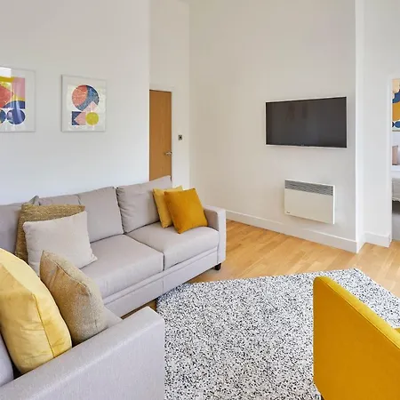 Host & - Easby Hall 1 Apartment *